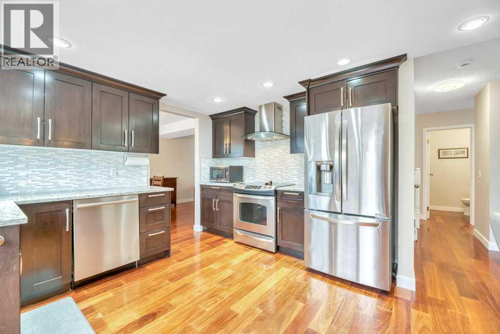 408 Woodside Road SW, Calgary, Alberta  T2W 3J7 - Photo 10 - A2355432