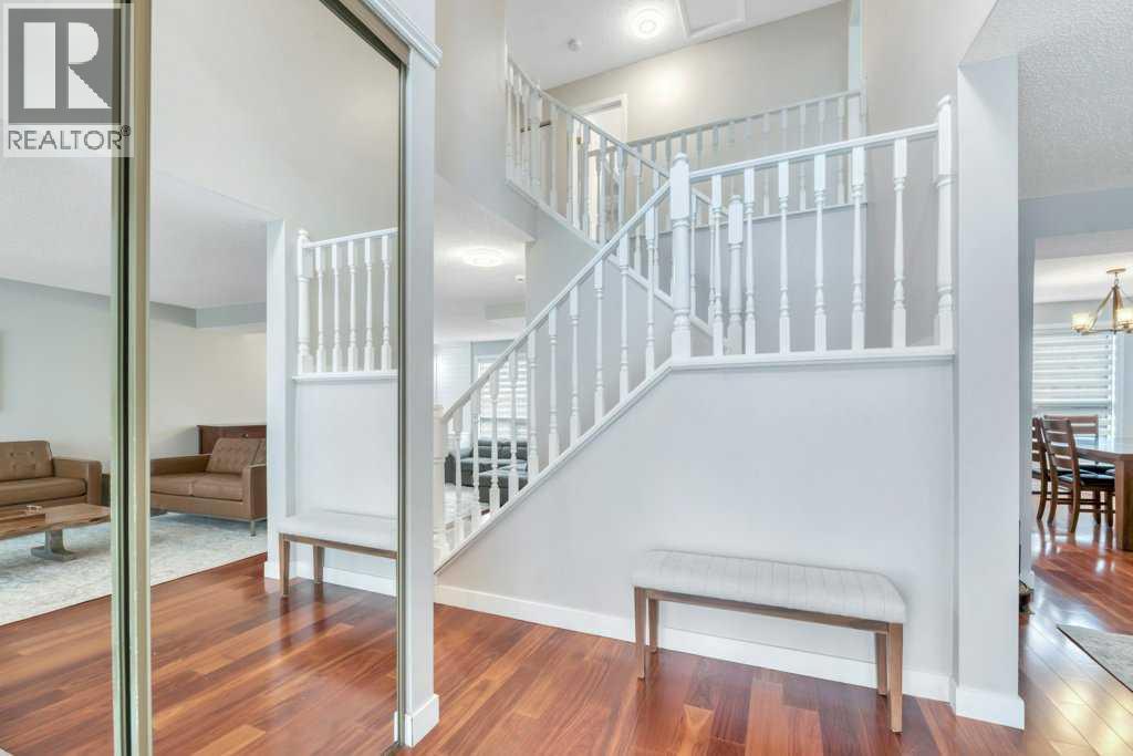 408 Woodside Road SW, Calgary, Alberta  T2W 3J7 - Photo 3 - A2355432