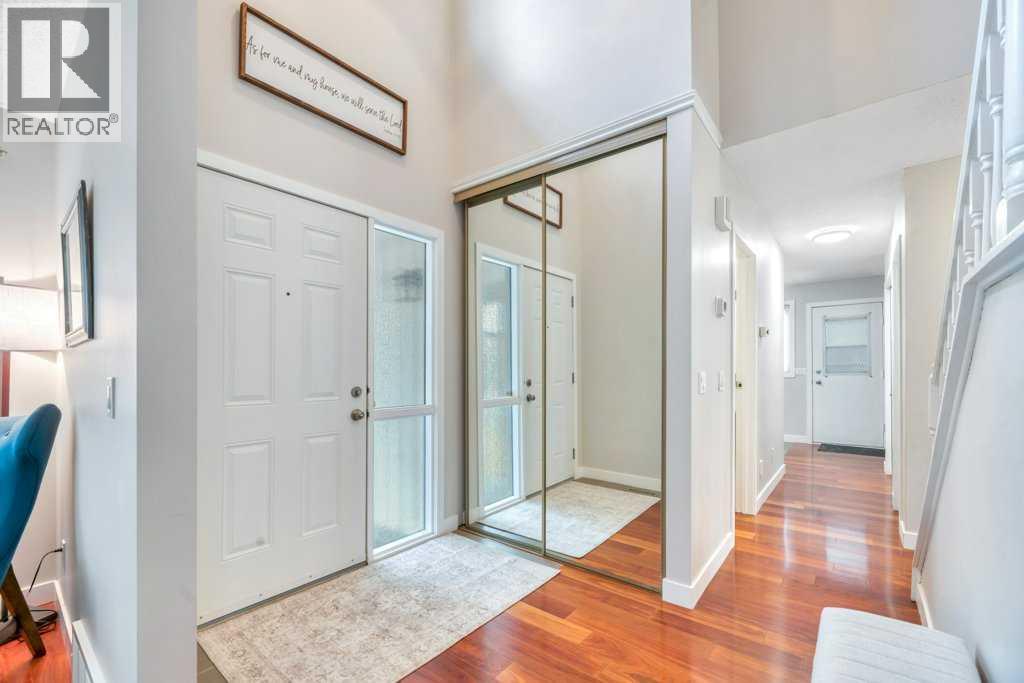 408 Woodside Road SW, Calgary, Alberta  T2W 3J7 - Photo 4 - A2355432