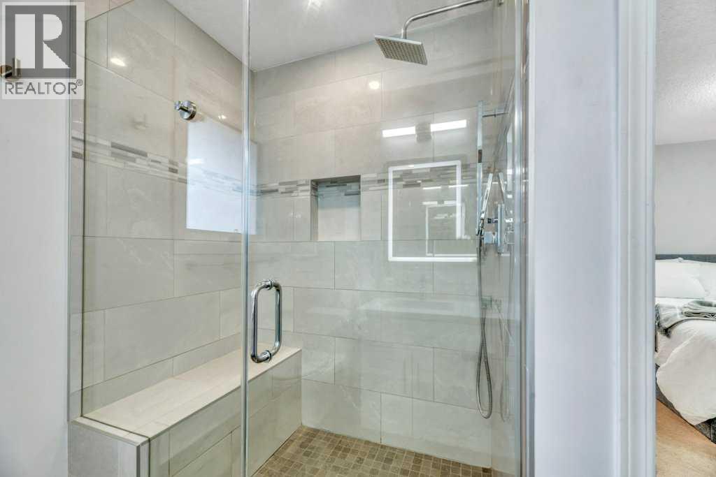 408 Woodside Road SW, Calgary, Alberta  T2W 3J7 - Photo 25 - A2355432