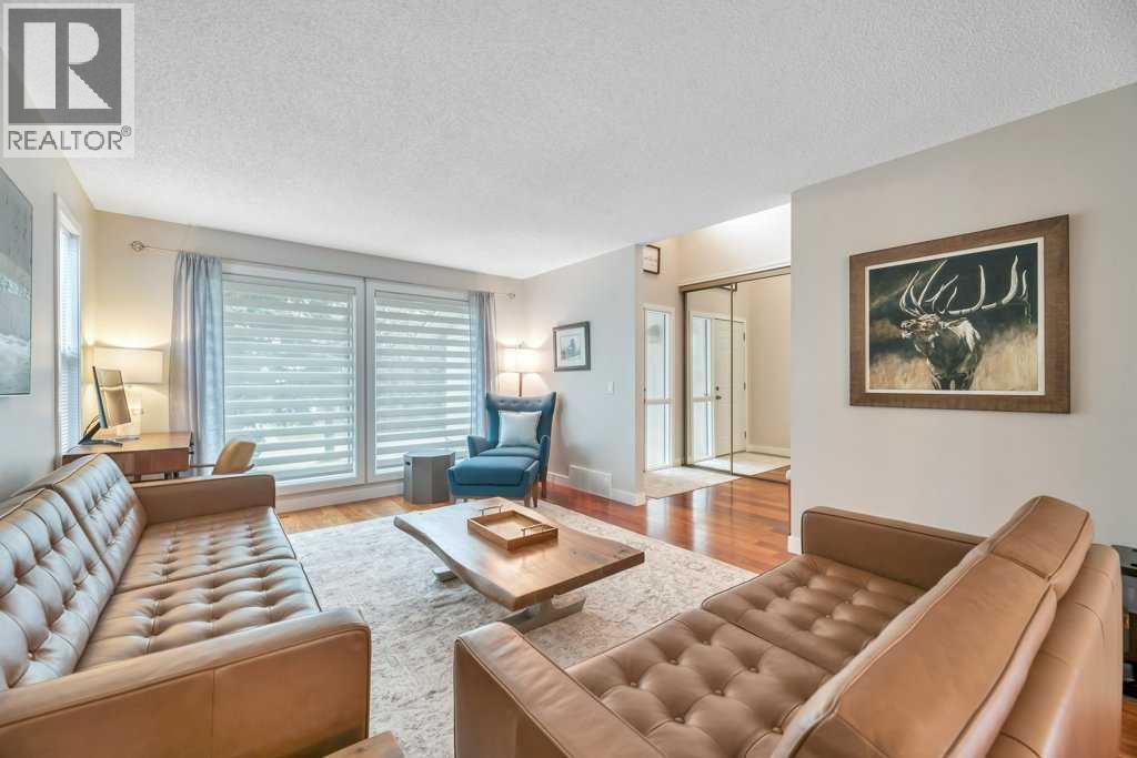 408 Woodside Road SW, Calgary, Alberta  T2W 3J7 - Photo 7 - A2355432
