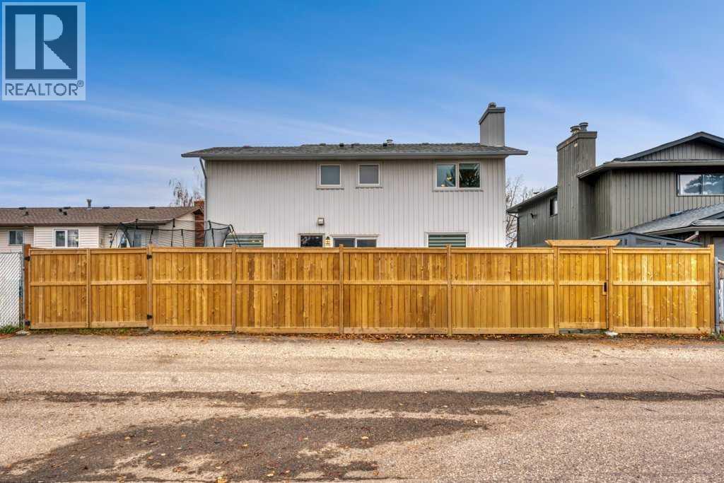408 Woodside Road SW, Calgary, Alberta  T2W 3J7 - Photo 33 - A2355432