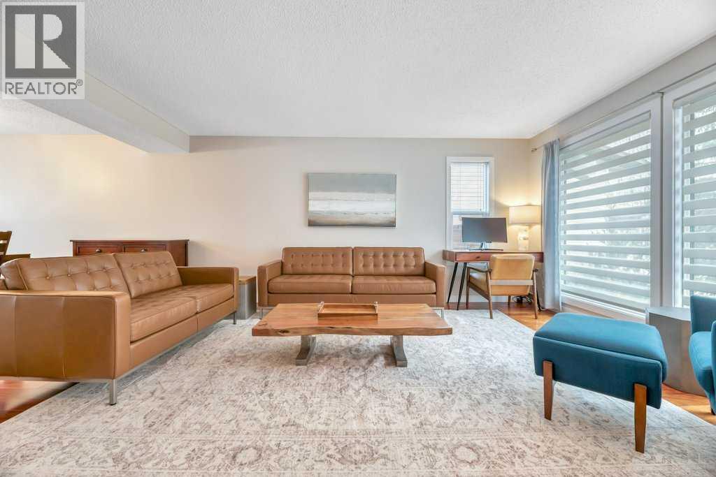 408 Woodside Road SW, Calgary, Alberta  T2W 3J7 - Photo 5 - A2355432