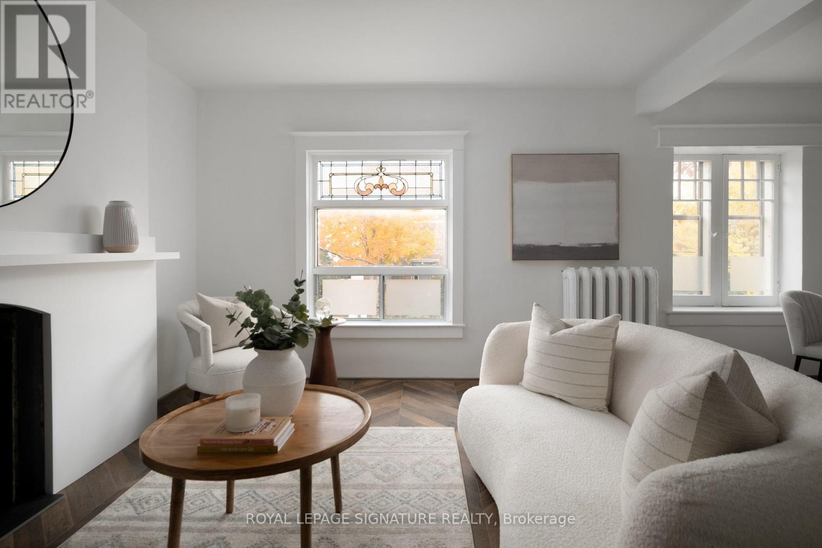 1 Harvard Avenue, Toronto, Ontario  M6R 1C5 - Photo 5 - W14130534