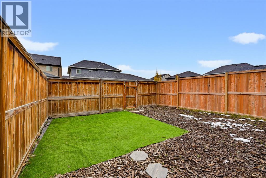 112 Legacy Glen Street SE