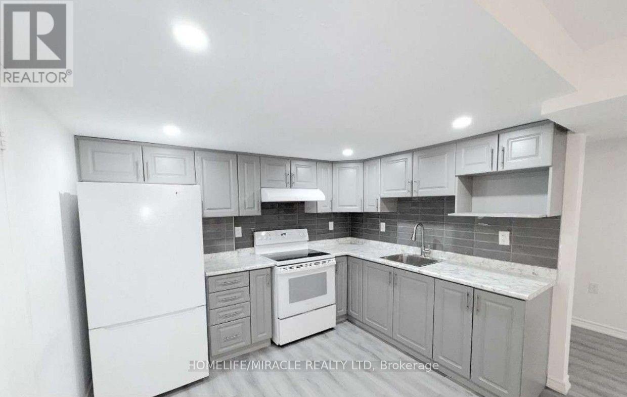 6 Diane Court, Brampton (Fletcher's Creek South), Ontario  L6Y 3E3 - Photo 3 - W14130592