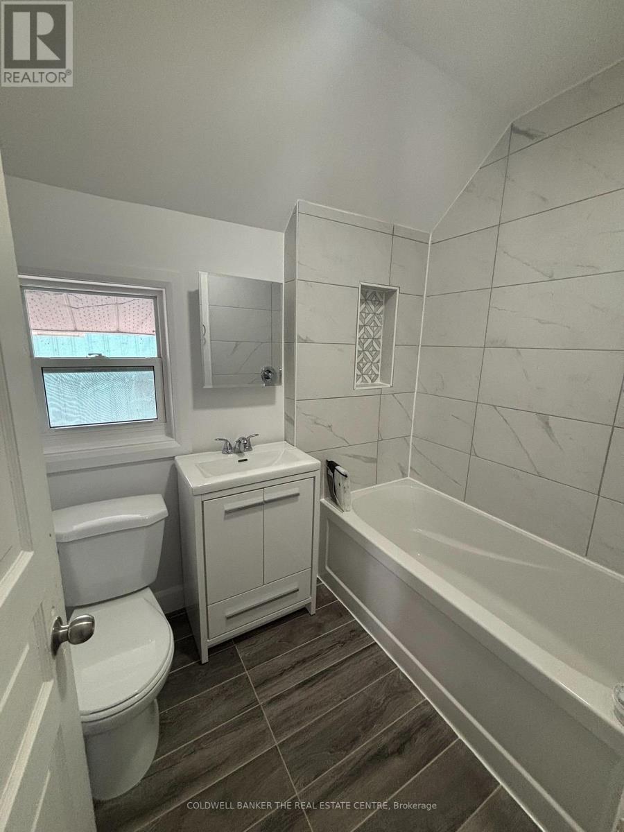 439 Second Avenue E, North Bay, Ontario  P1B 1L9 - Photo 13 - X14130576