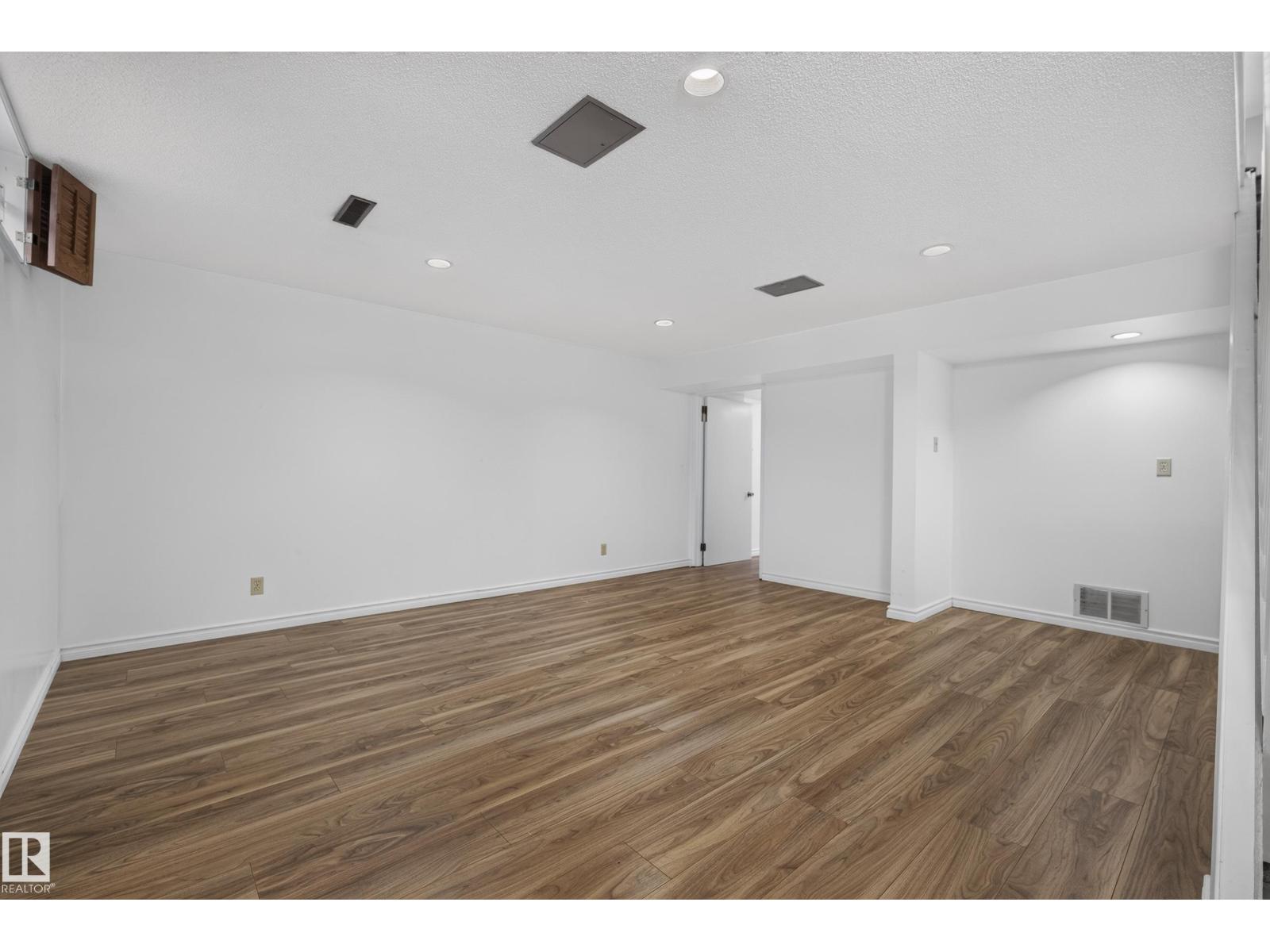 181 TUDOR LN NW
