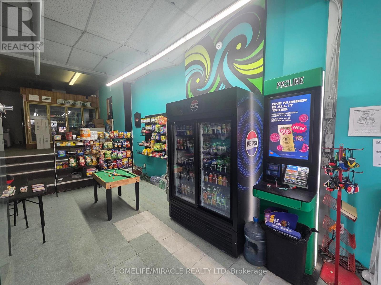 927 Bloor Street W, Toronto, Ontario  M6H 1L5 - Photo 5 - C14130624