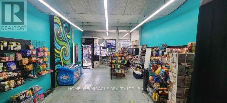 927 Bloor Street W, Toronto, Ontario  M6H 1L5 - Photo 7 - C14130624