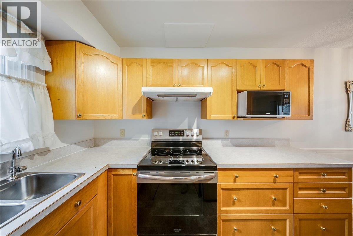 3398 Laurel Crescent, Trail, British Columbia  V1R 4M5 - Photo 15 - 10404455