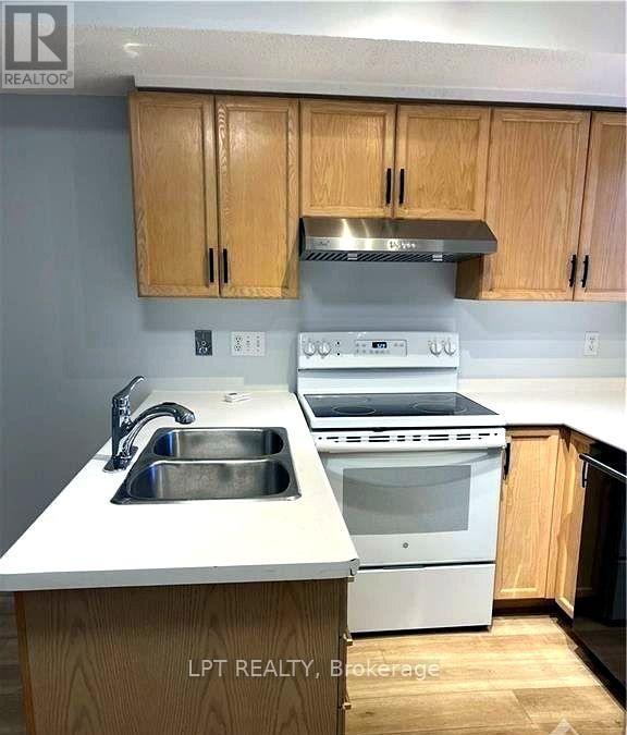 E - 41 Anderson Street, Ottawa, Ontario K1R 6T6 - Photo 3 - X14130682