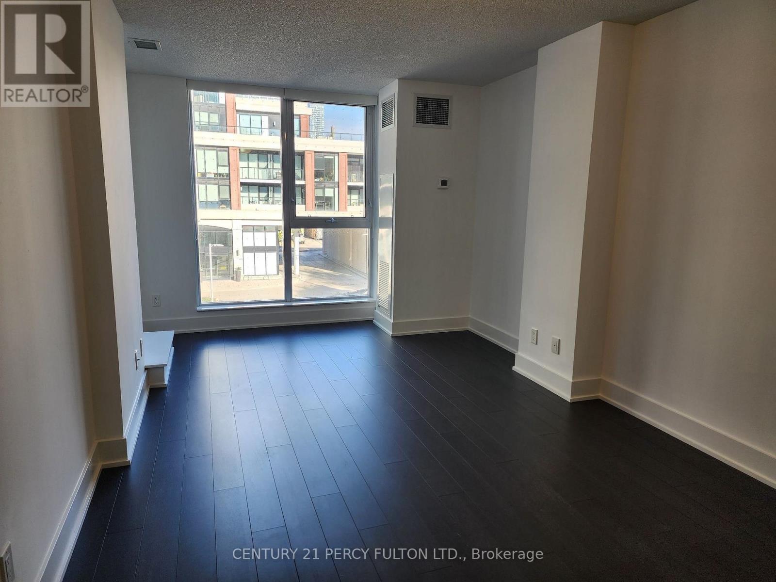 R215 - 18 Millwood Road, Toronto (Mount Pleasant West), Ontario  M4S 0C2 - Photo 2 - C14130694