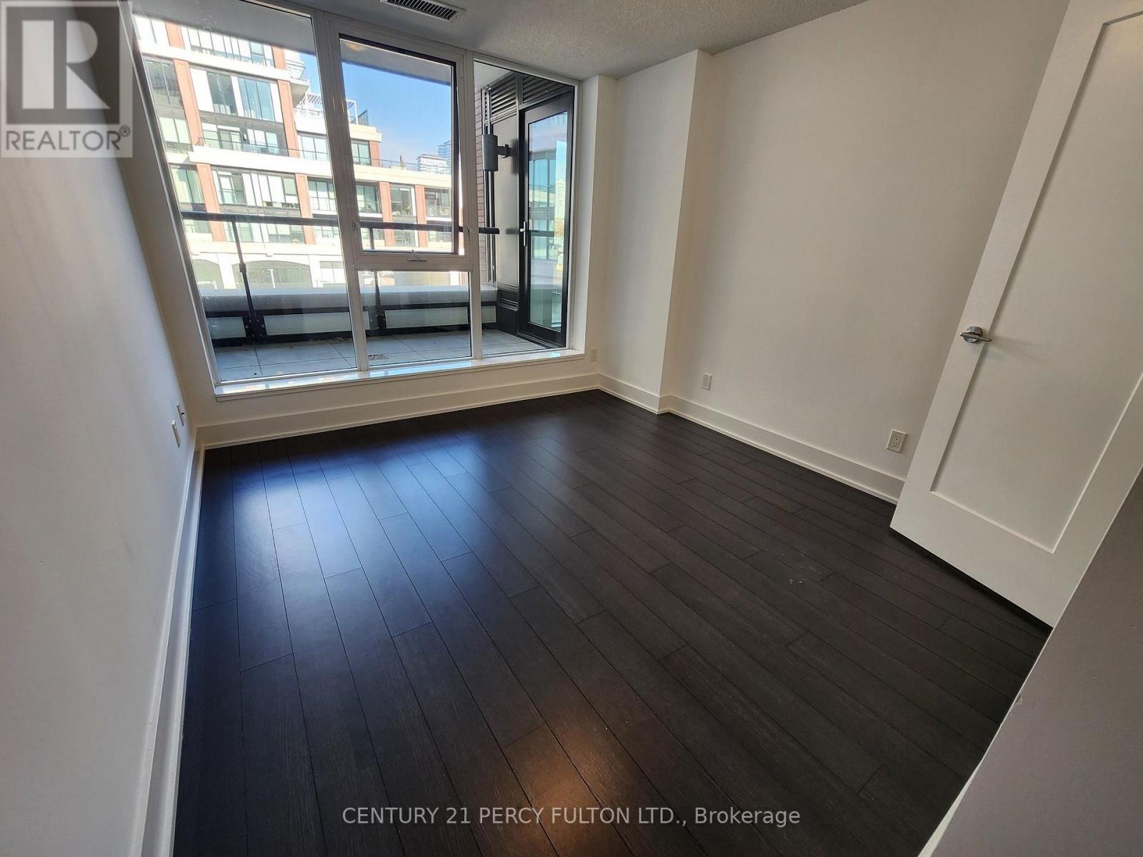 R215 - 18 Millwood Road, Toronto (Mount Pleasant West), Ontario  M4S 0C2 - Photo 3 - C14130694