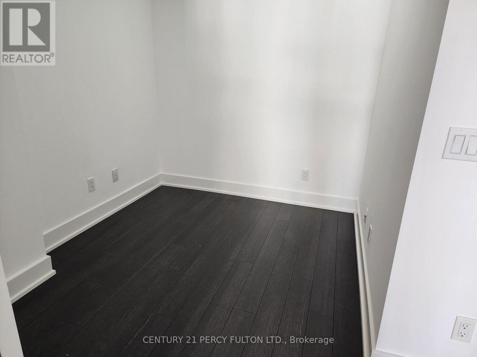 R215 - 18 Millwood Road, Toronto (Mount Pleasant West), Ontario  M4S 0C2 - Photo 5 - C14130694