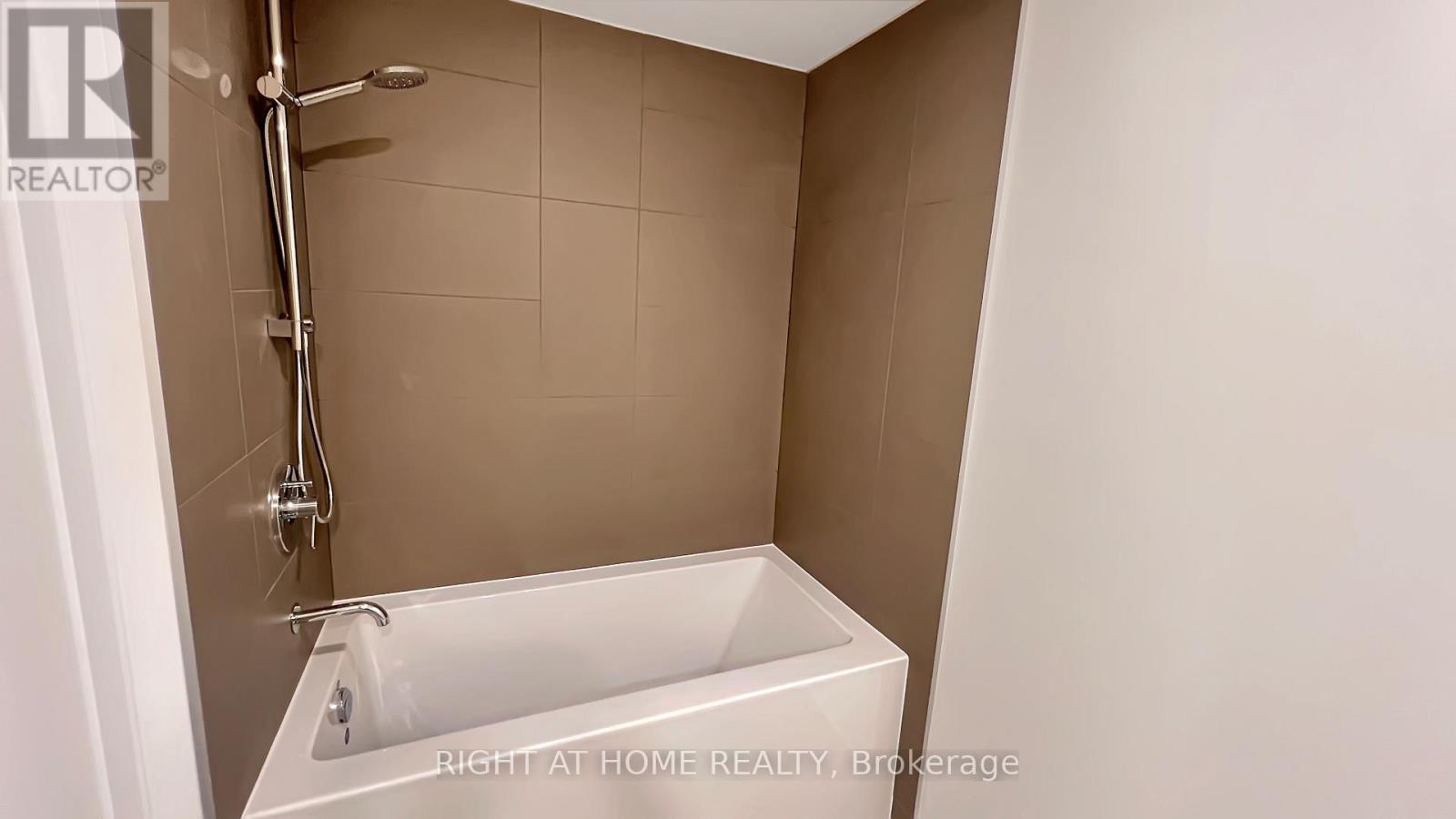 606 - 370 Martha Street, Burlington, Ontario  L7R 2P7 - Photo 8 - W14130662