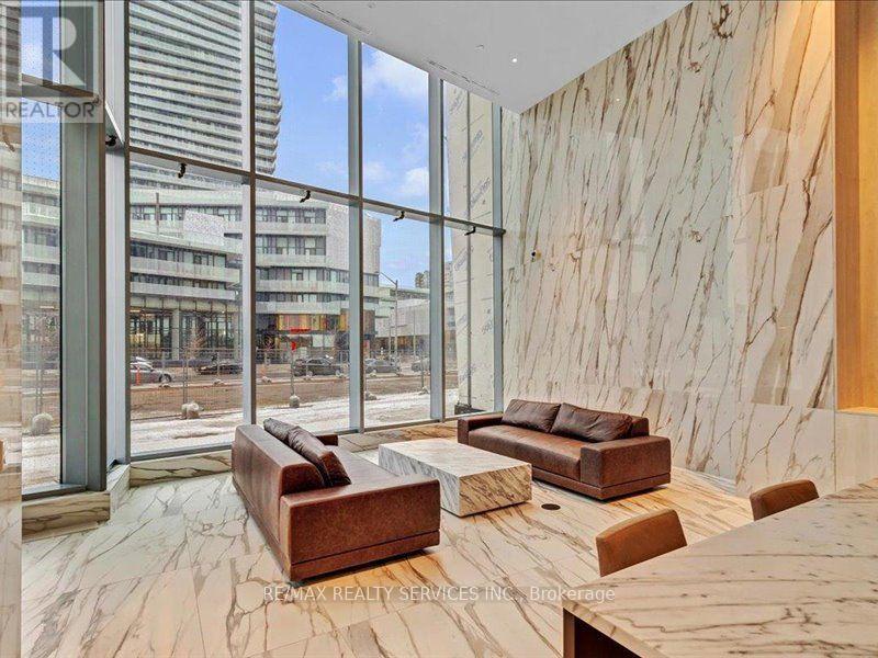 908 - 448 Burnhamthorpe Road W, Mississauga, Ontario  L5B 0R4 - Photo 3 - W14130680