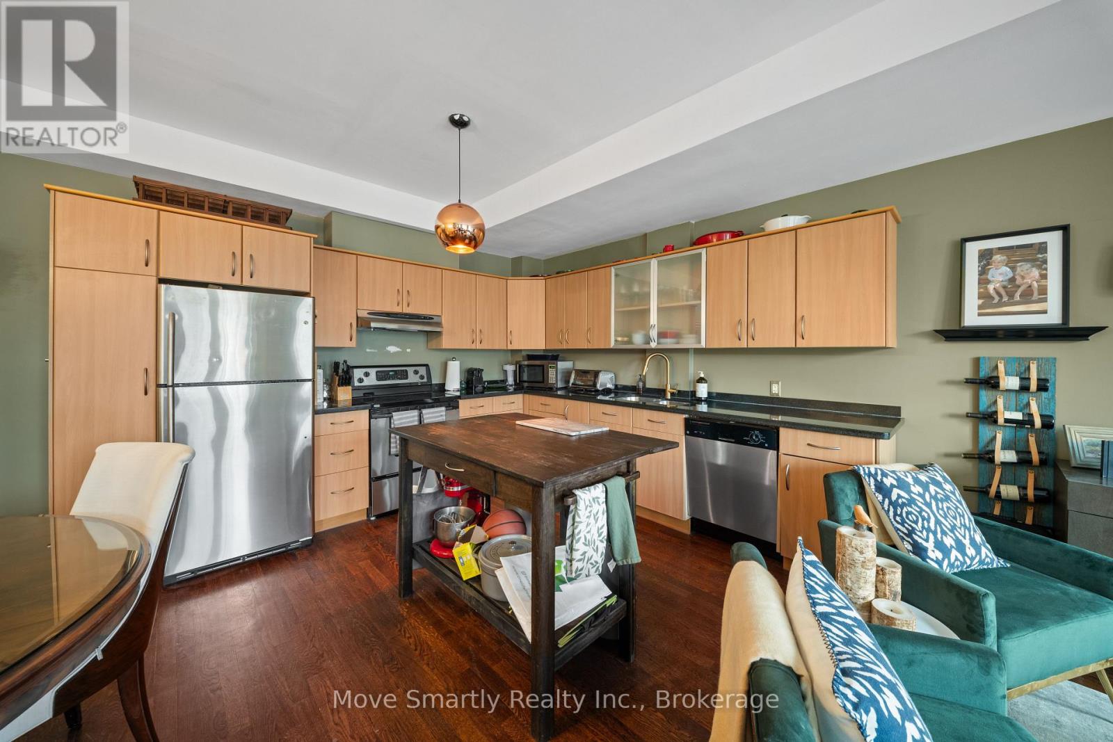 969 Queen Street E, Toronto, Ontario  M4M 1K2 - Photo 14 - E14128124