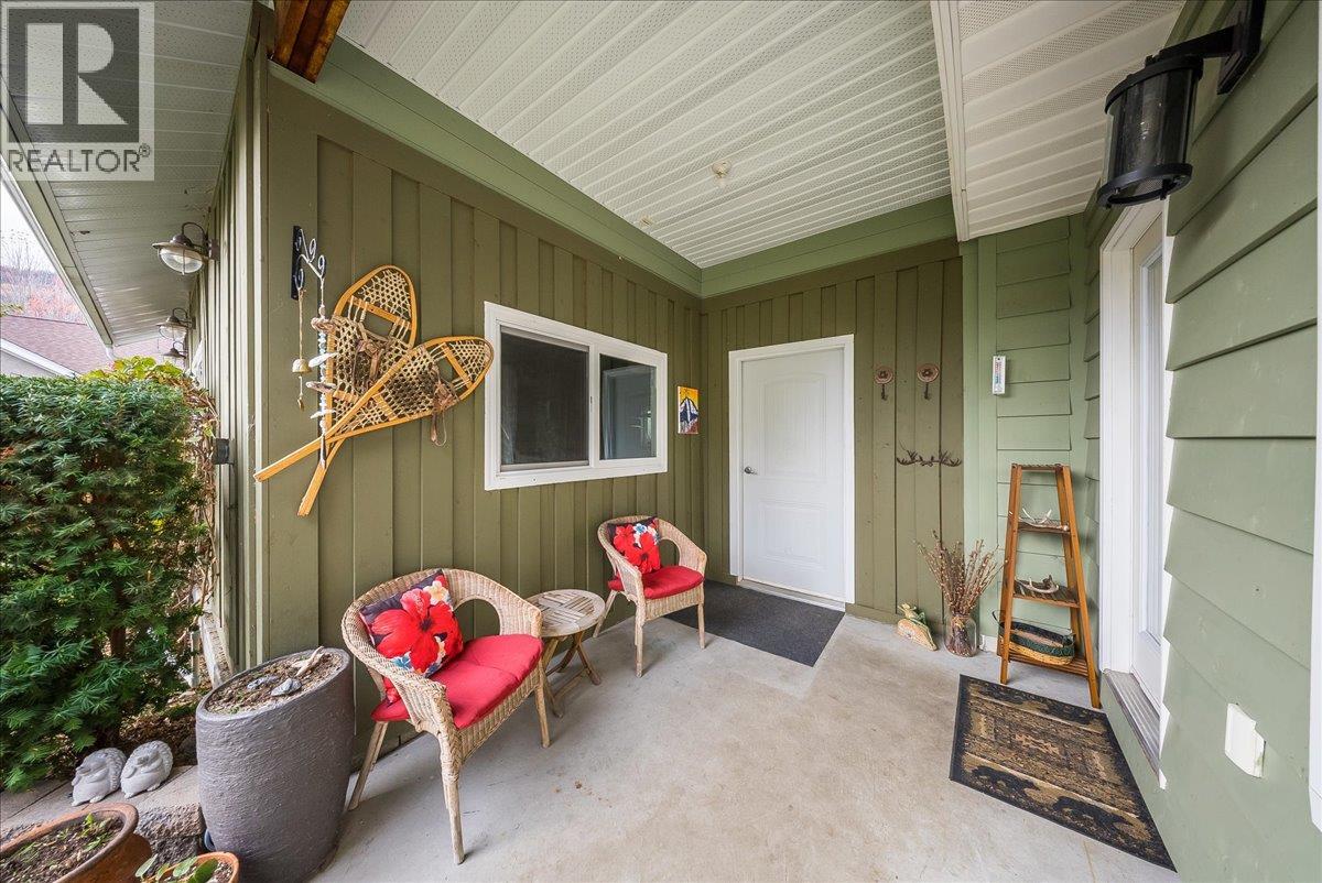130 Cambridge Road, Warfield, British Columbia  V1R 2J1 - Photo 45 - 10404856