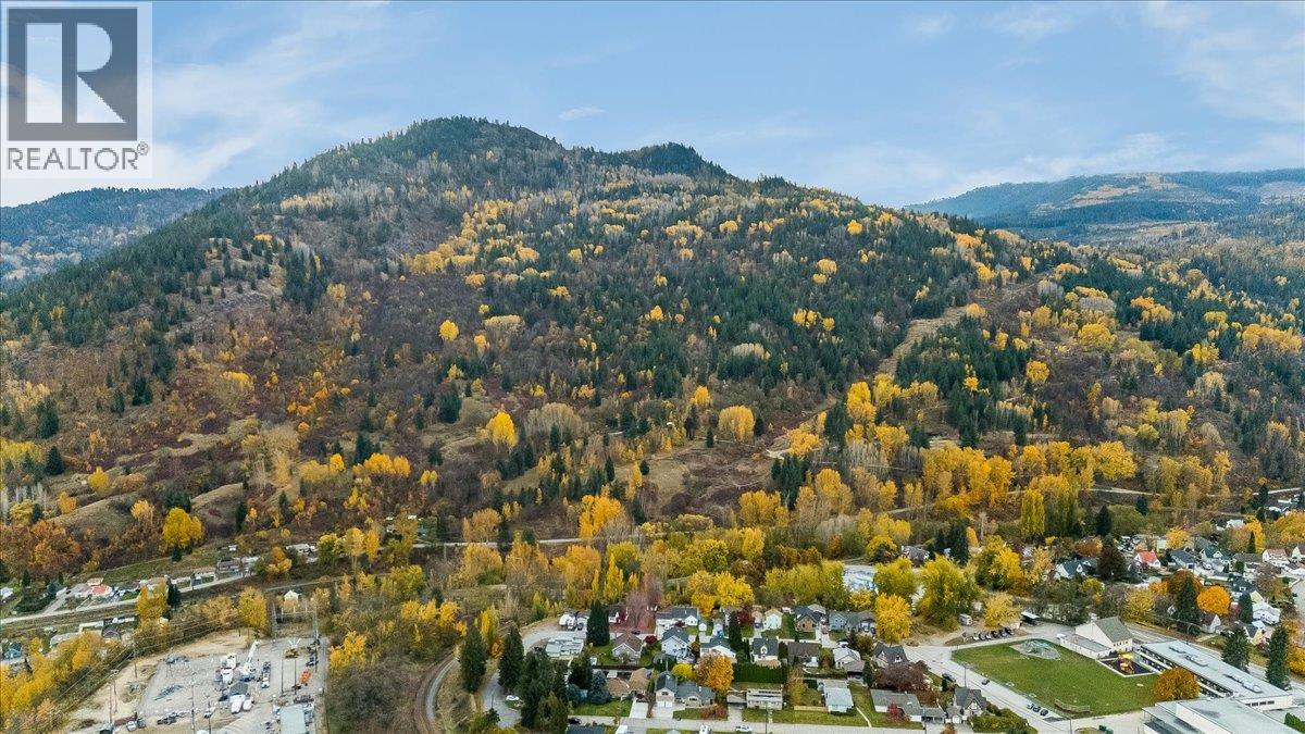 130 Cambridge Road, Warfield, British Columbia  V1R 2J1 - Photo 57 - 10404856