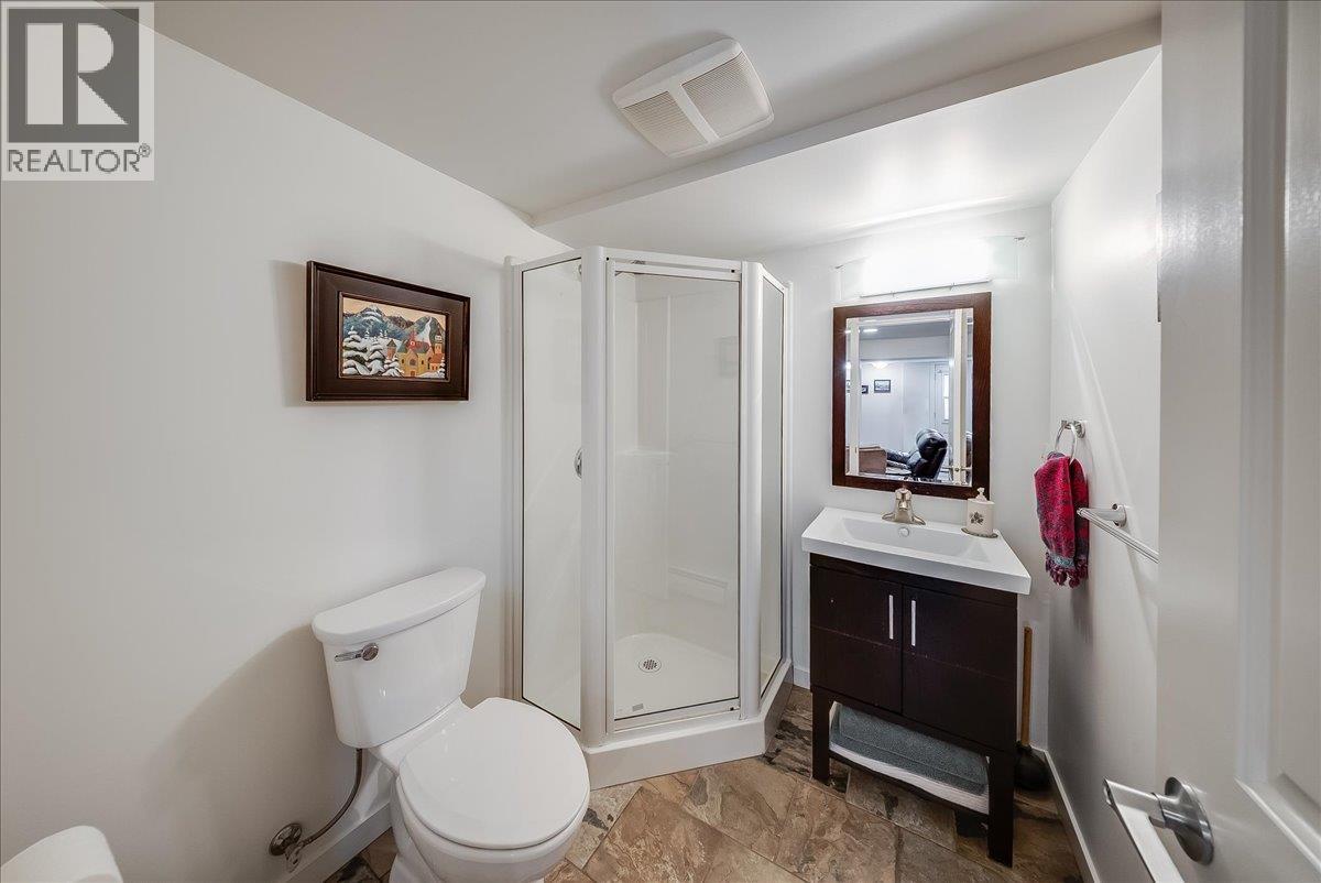 130 Cambridge Road, Warfield, British Columbia  V1R 2J1 - Photo 31 - 10404856