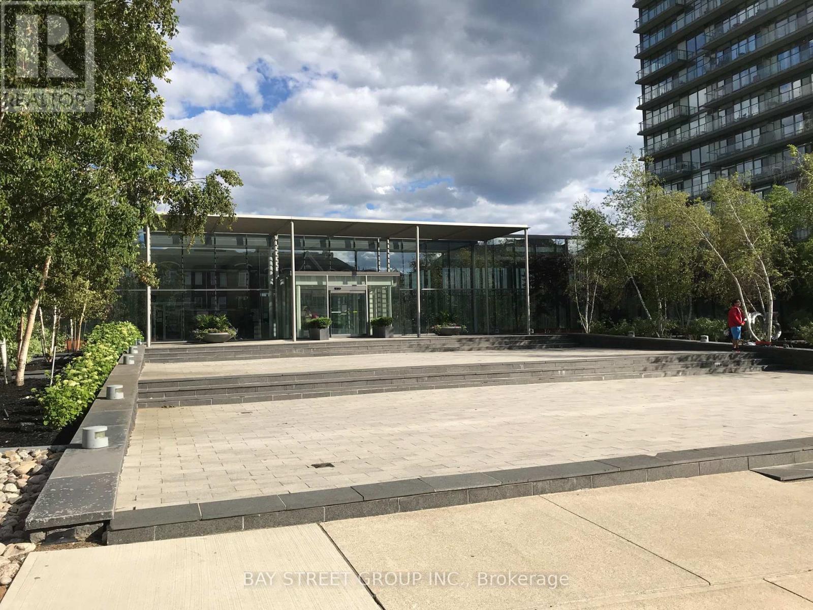 611 - 103 The Queensway, Toronto, Ontario  M6S 5B3 - Photo 2 - W14130750