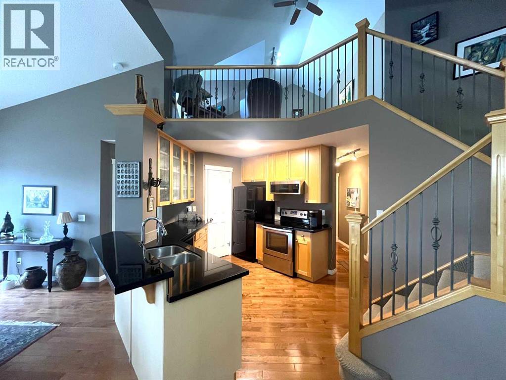 11 Springbank Terrace Sw, Calgary, Alberta  T3H 4S8 - Photo 5 - A2355707