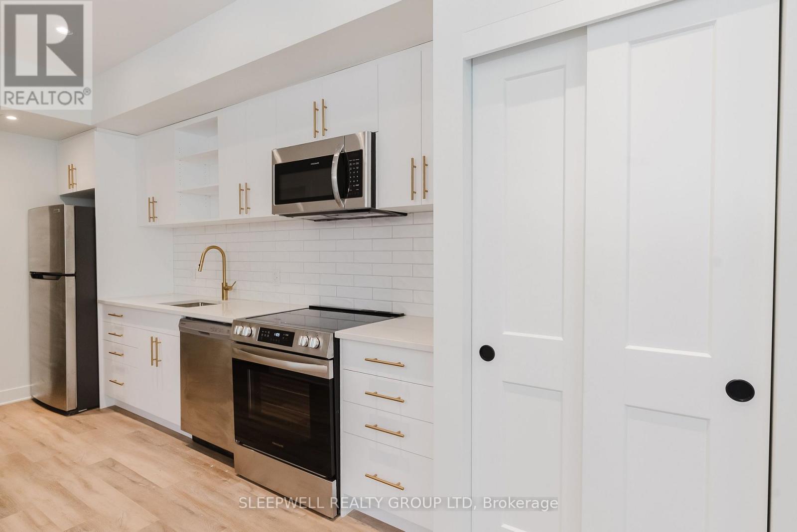1 - 845 Champlain Street, Ottawa, Ontario  K1C 1K3 - Photo 2 - X14130782