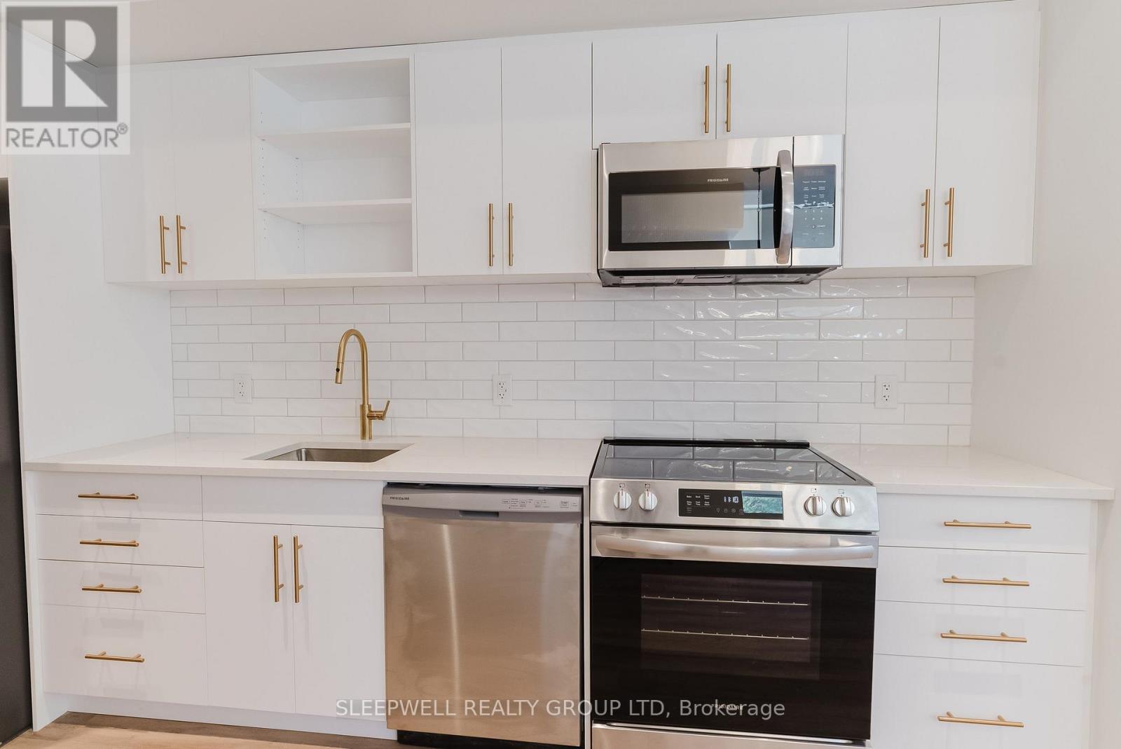 1 - 845 Champlain Street, Ottawa, Ontario  K1C 1K3 - Photo 3 - X14130782