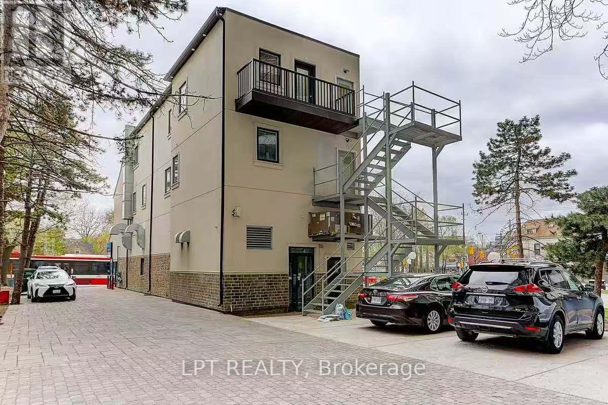 Room 301 - 600 Parliament Street, Toronto, Ontario  M4X 1R2 - Photo 3 - C14130798