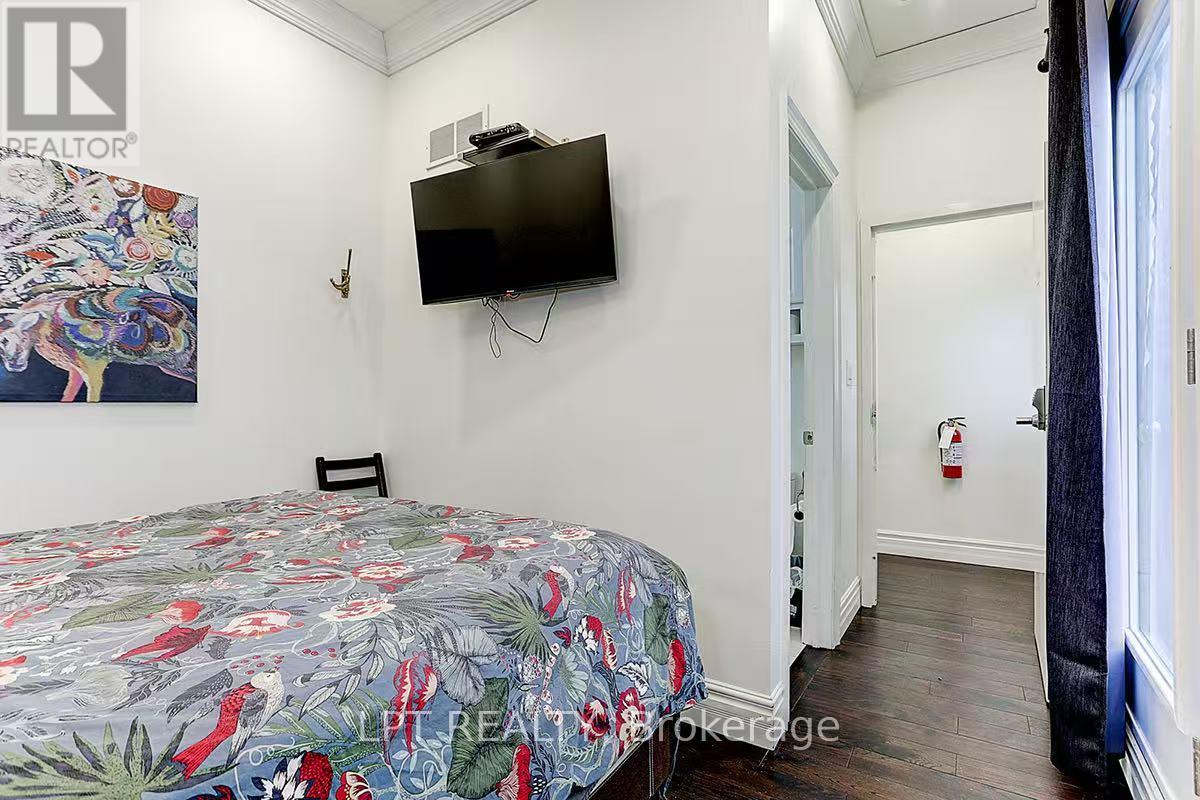Room 304 - 600 Parliament Street, Toronto, Ontario  M4X 1R2 - Photo 2 - C14130810