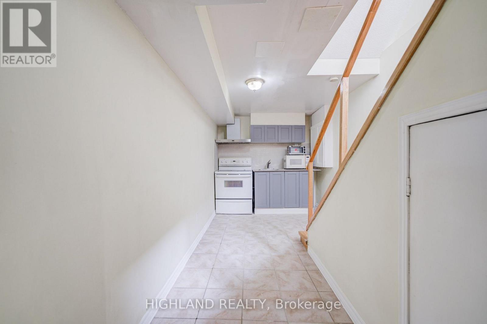 4066 Wycliffe Way, Mississauga, Ontario  L5C 3S1 - Photo 20 - W14130802
