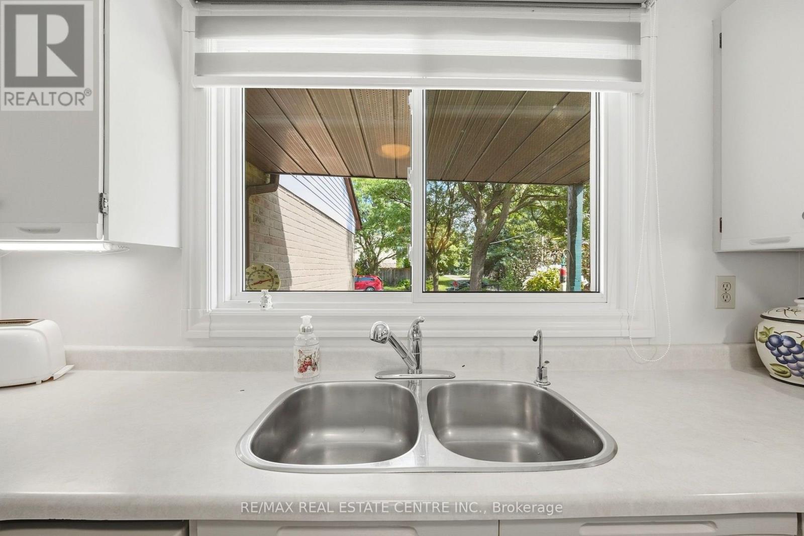 25 Scottsdale Court, Brampton, Ontario  L6W 3R8 - Photo 17 - W14130828