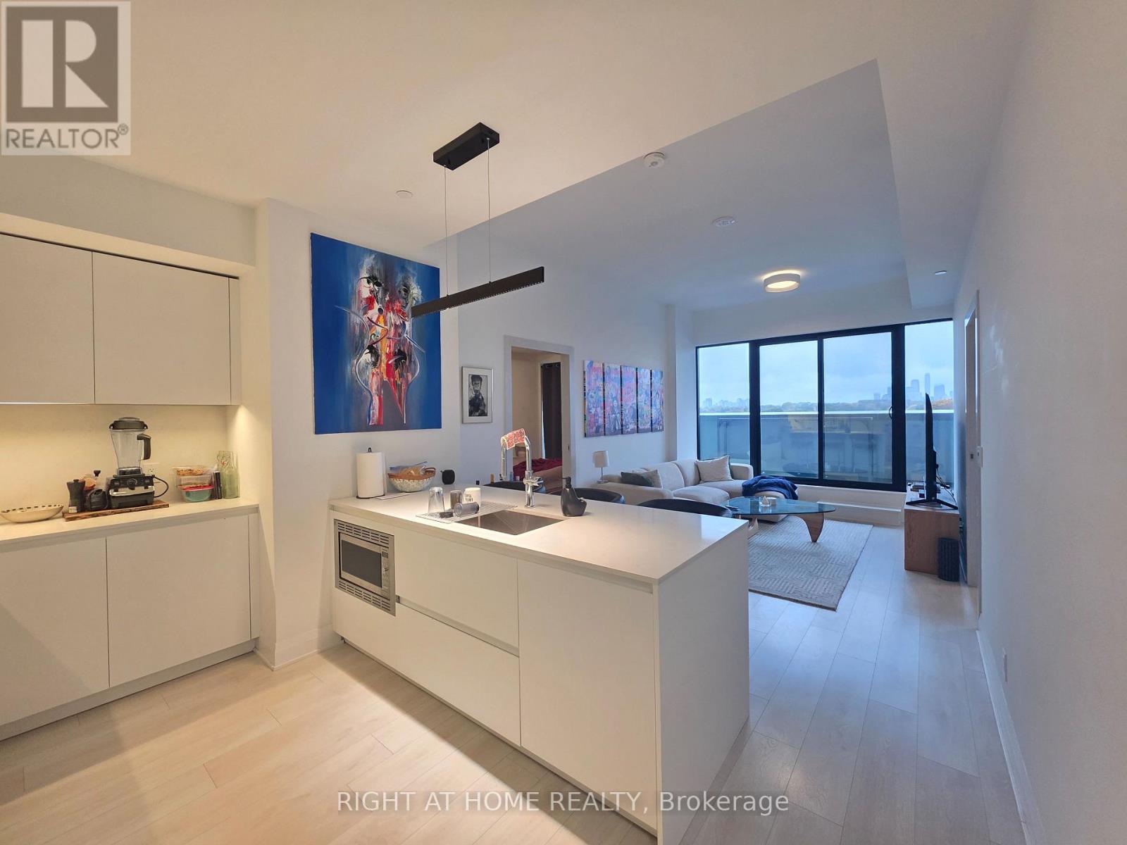 703 - 33 FREDERICK TODD WAY N, Toronto, Ontario