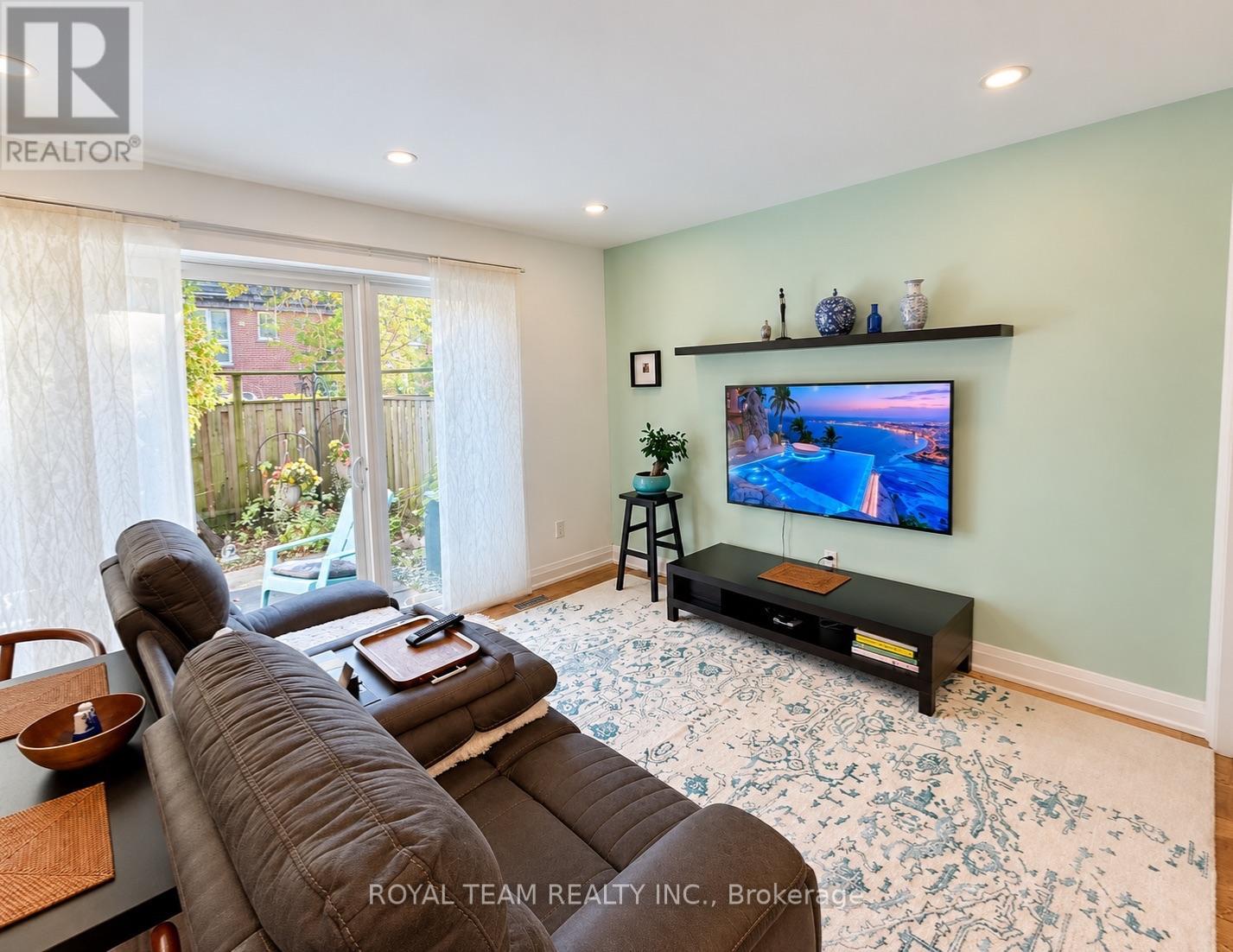 16 Maroon Mill Way, Toronto, Ontario  M2L 1V1 - Photo 4 - C14130924
