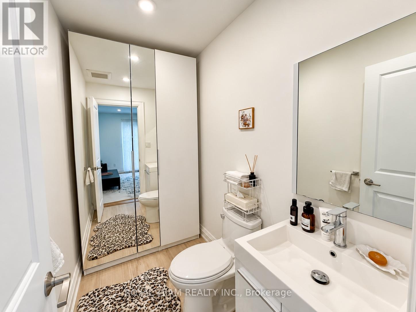 16 Maroon Mill Way, Toronto, Ontario  M2L 1V1 - Photo 5 - C14130924
