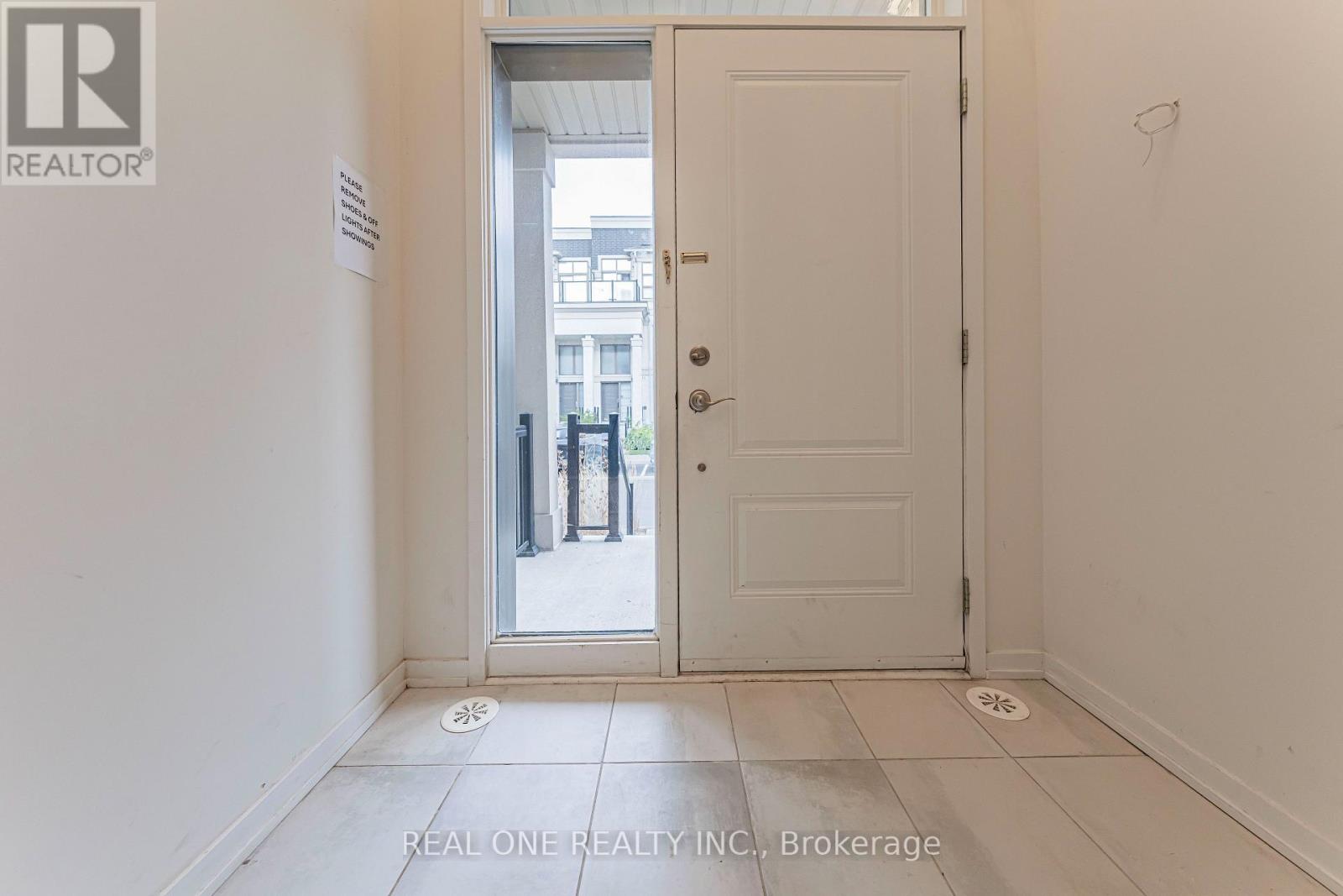 22 Andalusia Lane, Markham, Ontario  L6E 0V3 - Photo 4 - N14130906
