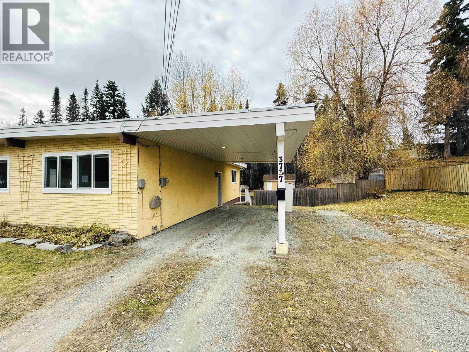 3737 Hazel Drive, Prince George, British Columbia  V2K 1X9 - Photo 2 - R3179834