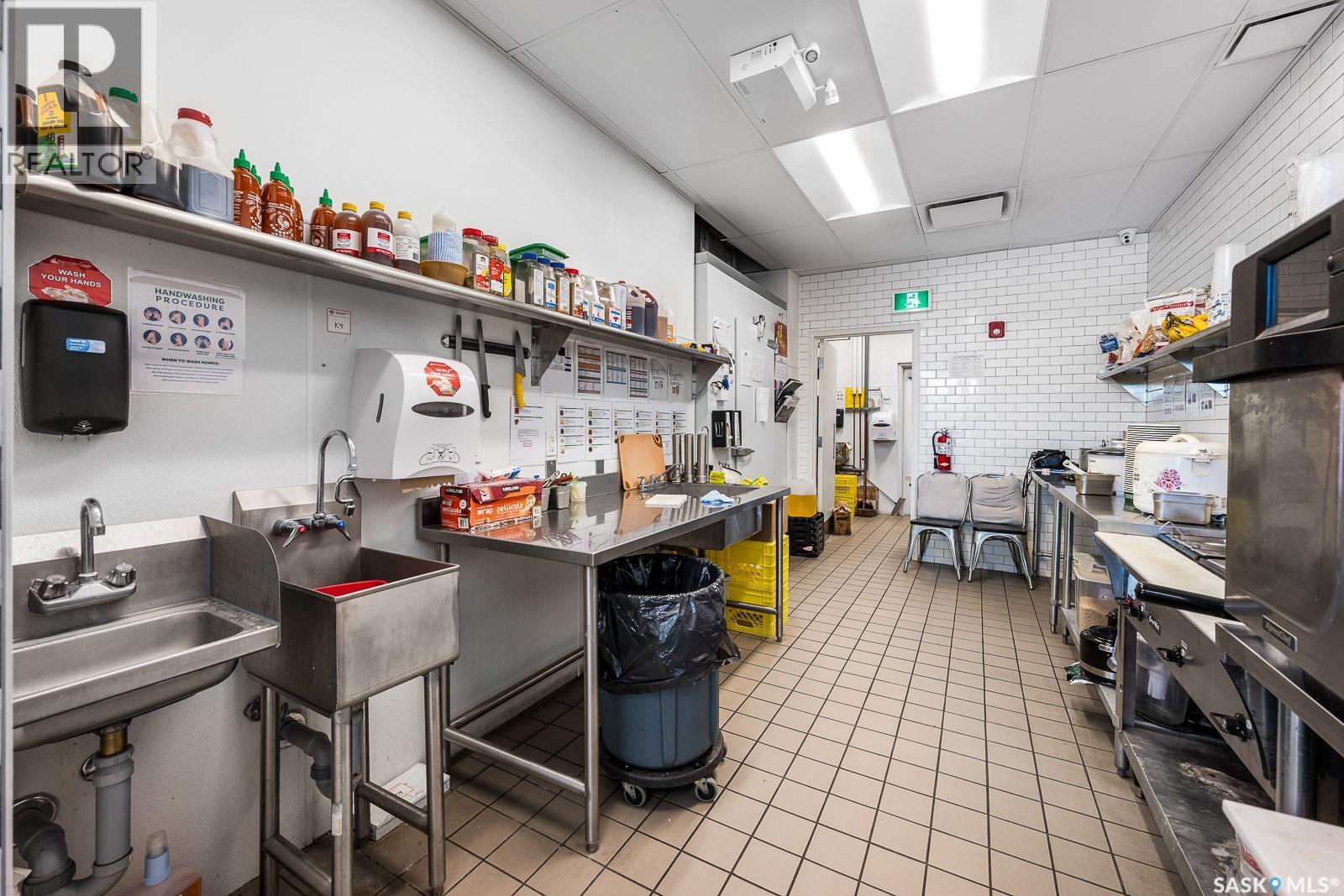 G3 2065 Prince Of Wales Drive, Regina, Saskatchewan  S4V 3A6 - Photo 10 - SK052194