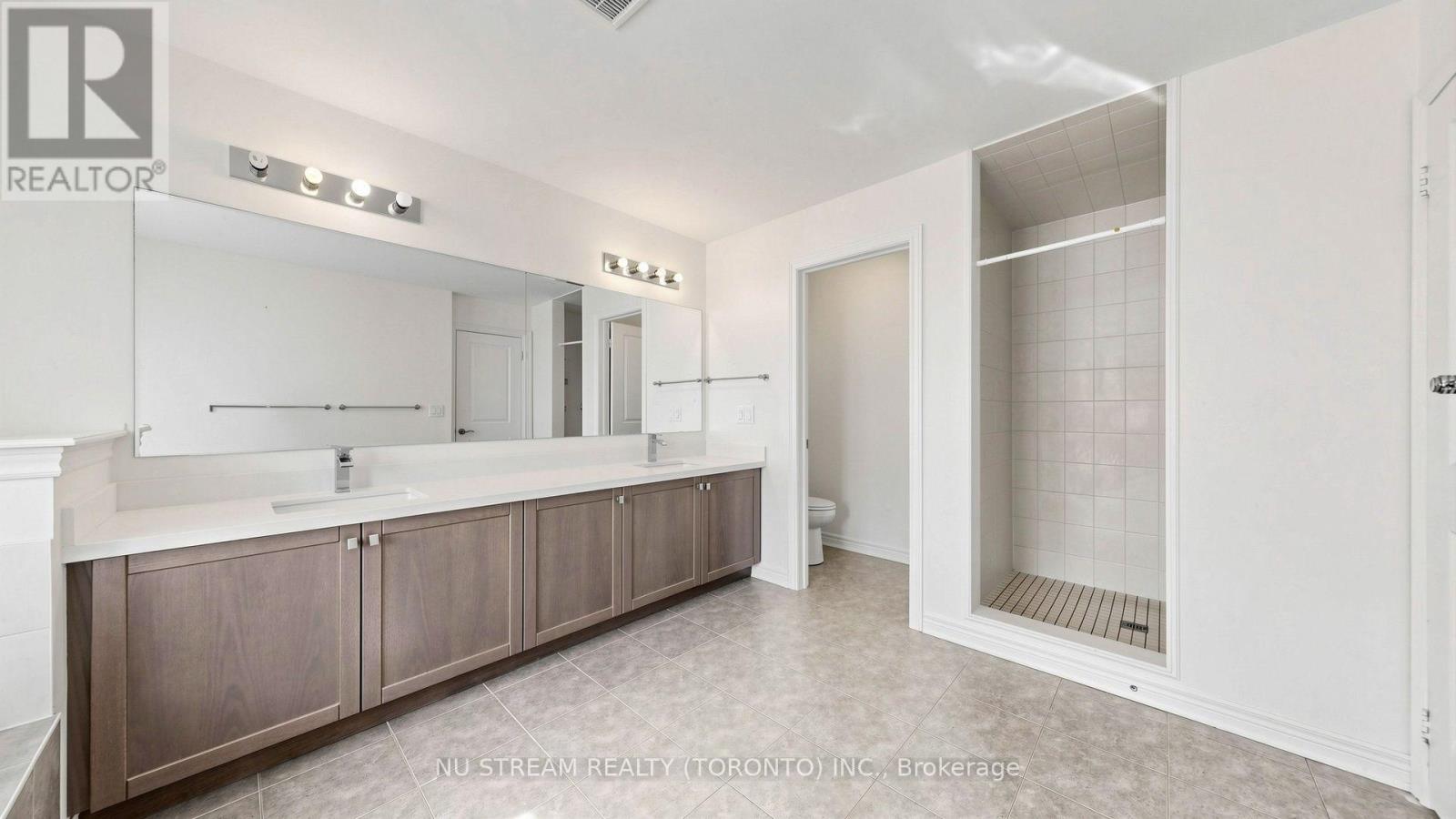 17 Foxberry Road, East Gwillimbury, Ontario  L9N 0P6 - Photo 30 - N14114944