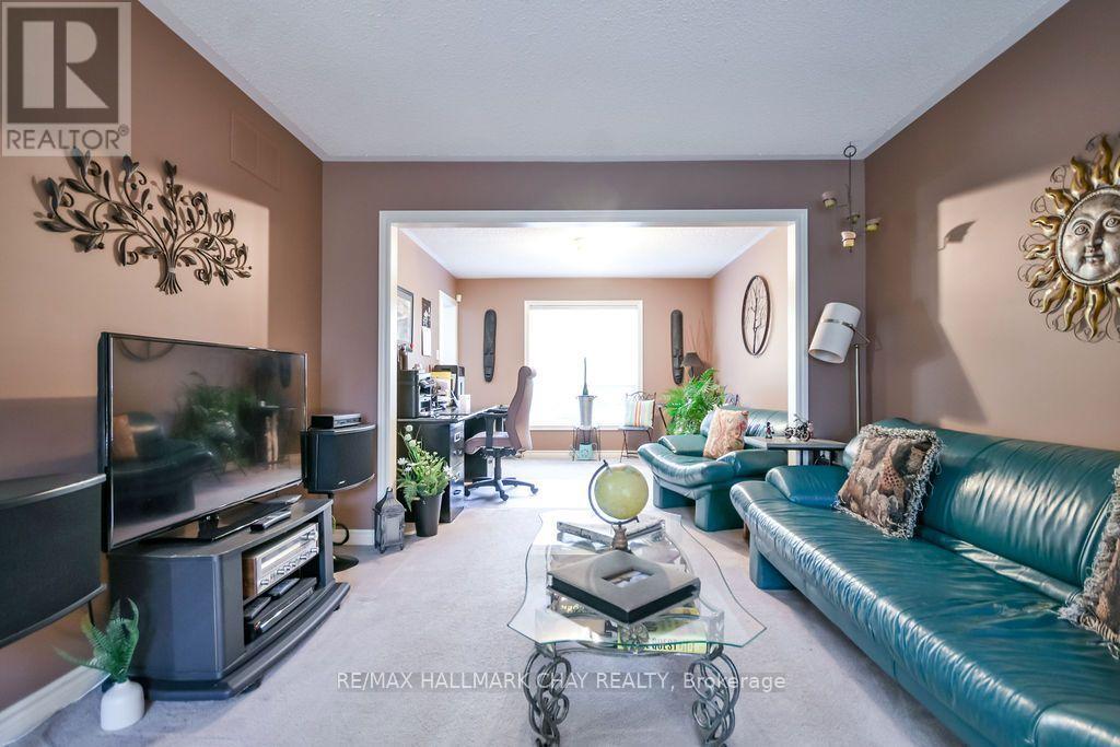 5 Mccutcheon Court, Barrie (Northwest), Ontario  L4N 7C6 - Photo 7 - S14131104
