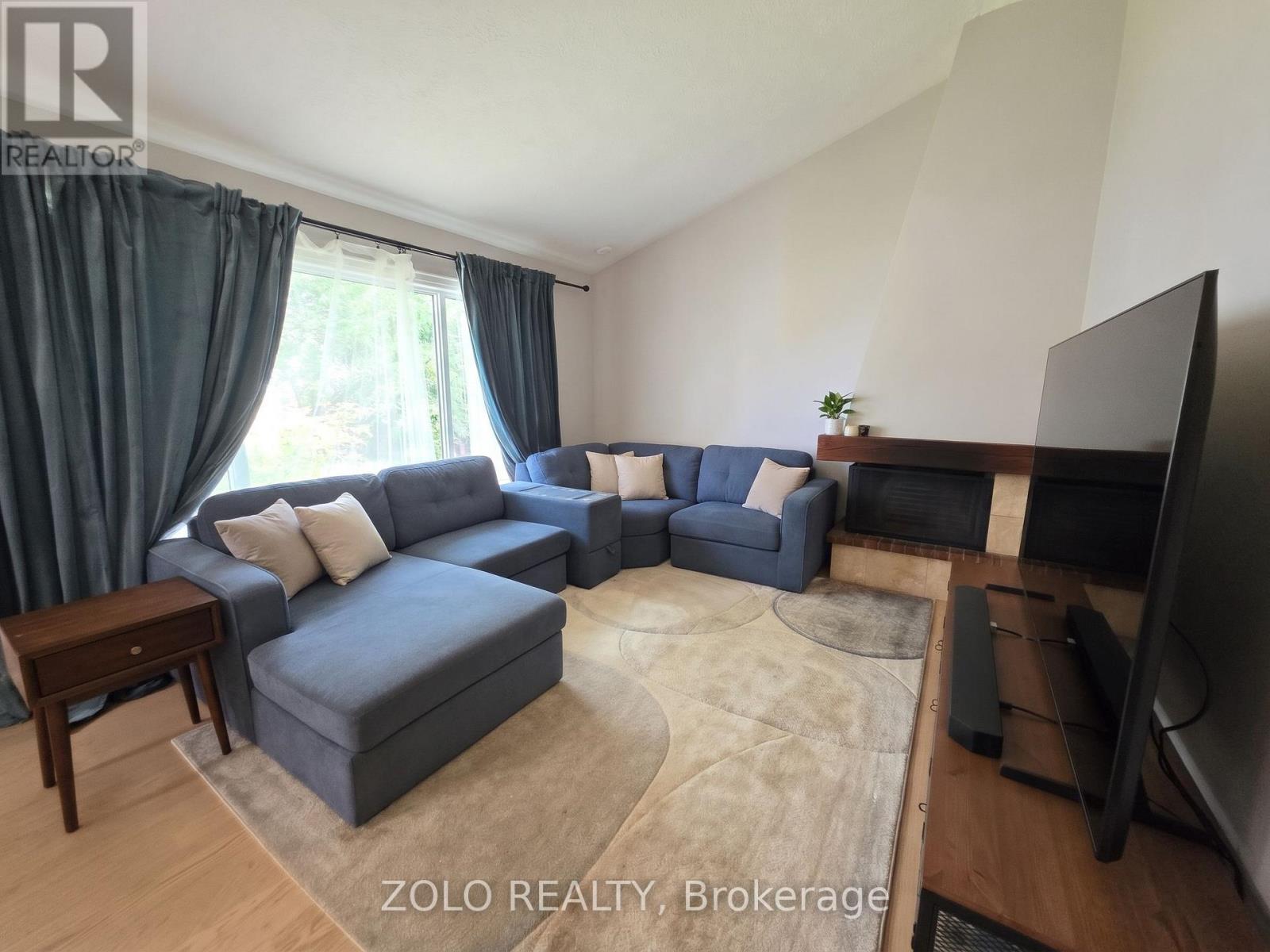 36 Marthclare Avenue, Toronto (Parkwoods-Donalda), Ontario  M3A 1E2 - Photo 3 - C14131188