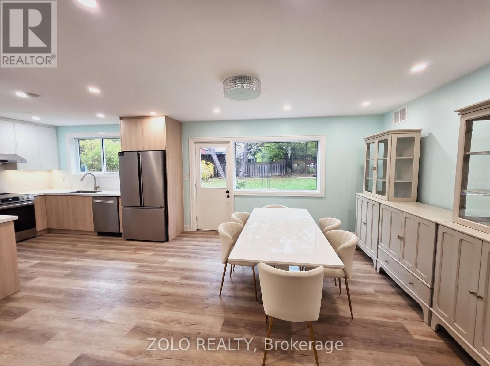 36 Marthclare Avenue, Toronto (Parkwoods-Donalda), Ontario  M3A 1E2 - Photo 6 - C14131188
