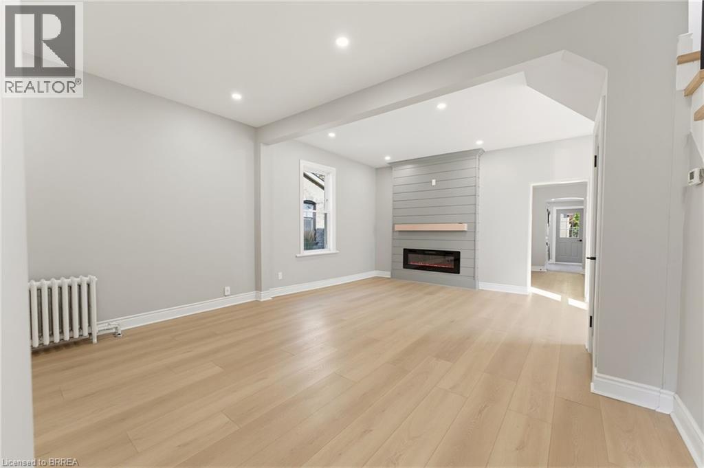 207 William Street, Brantford, Ontario  N3T 3L6 - Photo 6 - 40872818