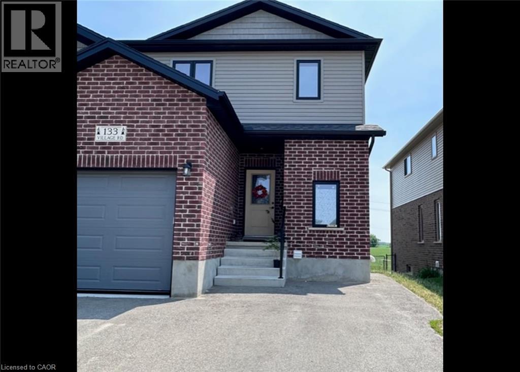 133 VILLAGE Road Unit# B, Wellesley, Ontario