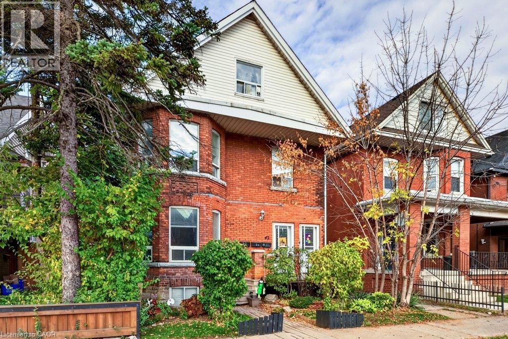 42 Sherman Avenue S Unit# Main, Hamilton, Ontario  L8M 2P4 - Photo 5 - 40875025