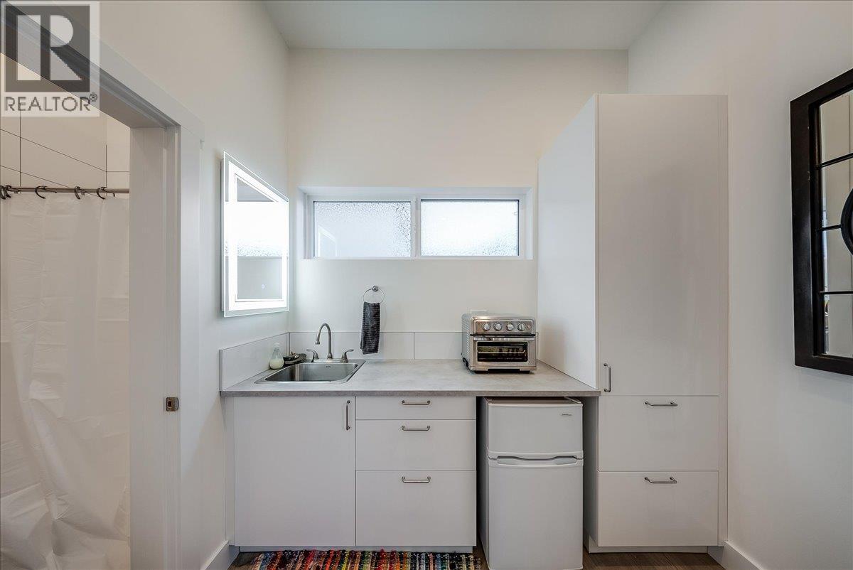 1725 Cook Avenue, Rossland, British Columbia  V0G 1Y0 - Photo 62 - 10404744