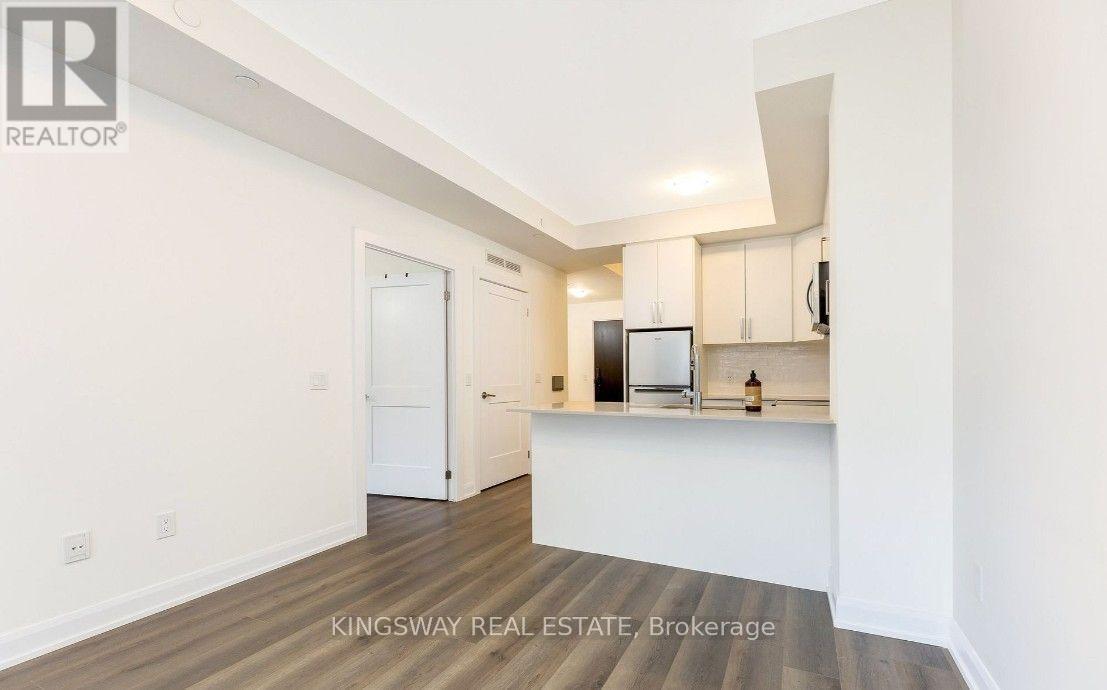 318 - 3200 William Coltson Avenue, Oakville, Ontario  L6H 7W8 - Photo 5 - W14088036