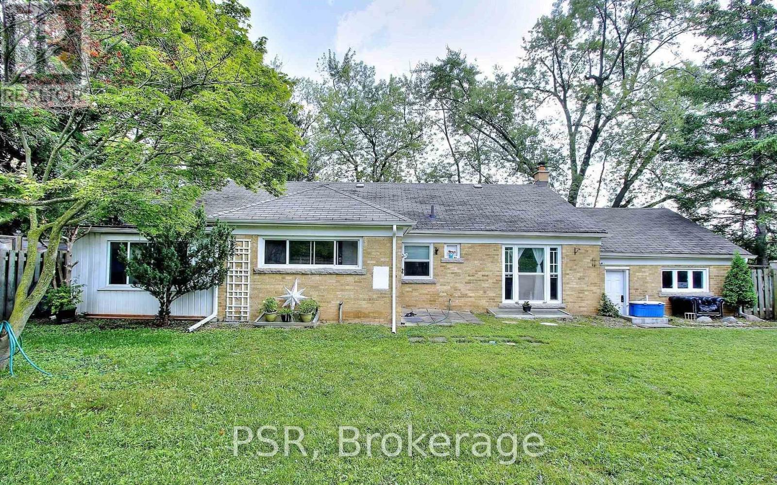 2430 Bayview Avenue, Toronto, Ontario  M2L 1A3 - Photo 20 - C14131300