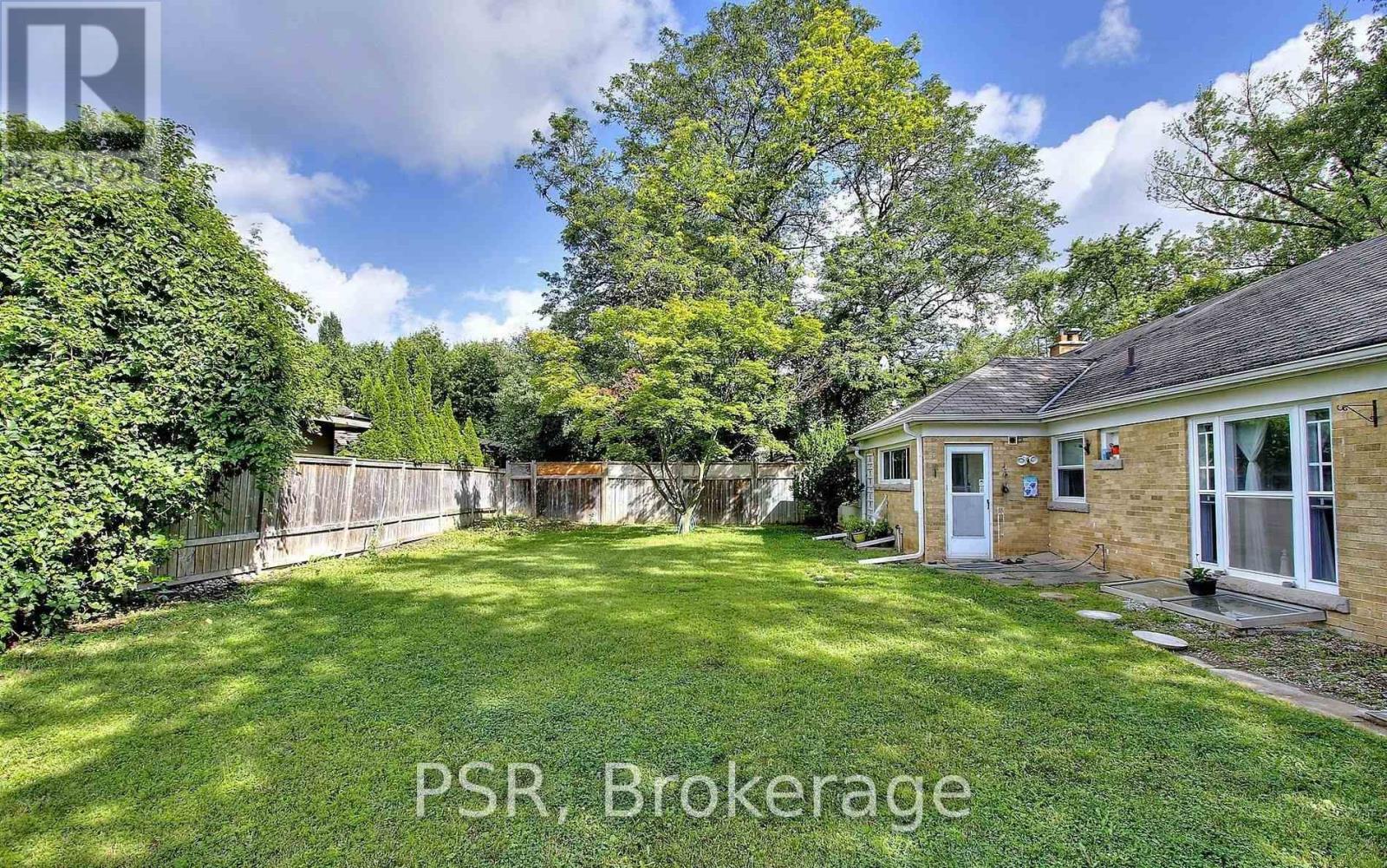 2430 Bayview Avenue, Toronto, Ontario  M2L 1A3 - Photo 22 - C14131300